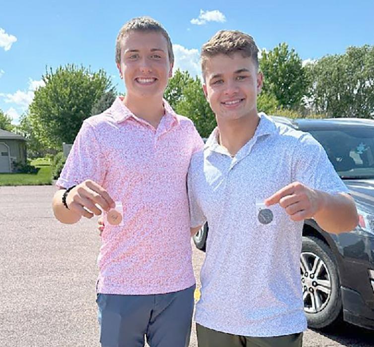 Luke Stukel (l) and Trey Murray (r) are the two golfers who will represent Gregory High School at the state golf meet in Brookings, June 3-4.